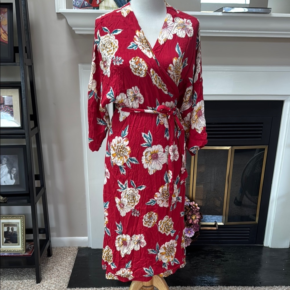 Elegant Red Floral Kimono